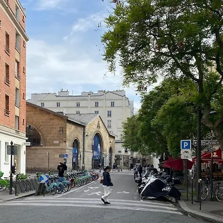 A Mini-suite For 2, In A Setting * Párizs