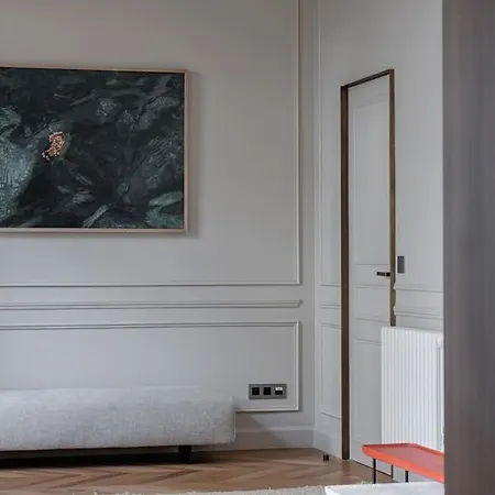 A Mini-suite For 2, In A Setting *