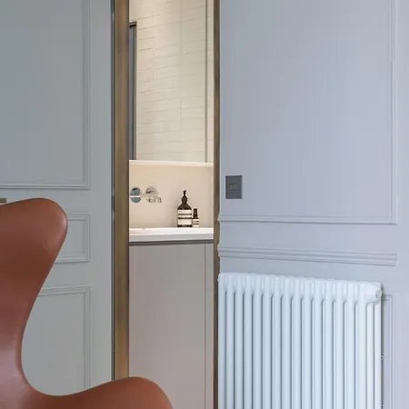 A Mini-suite For 2, In A Setting *