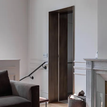 A Mini-suite For 2, In A Setting Apartment *