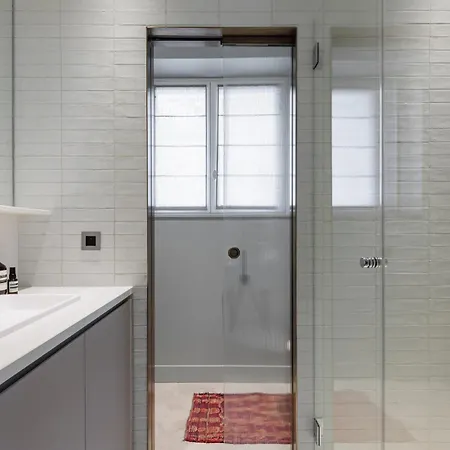 A Mini-suite For 2, In A Setting Apartment Paris