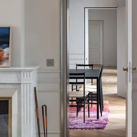 A Mini-suite For 2, In A Setting