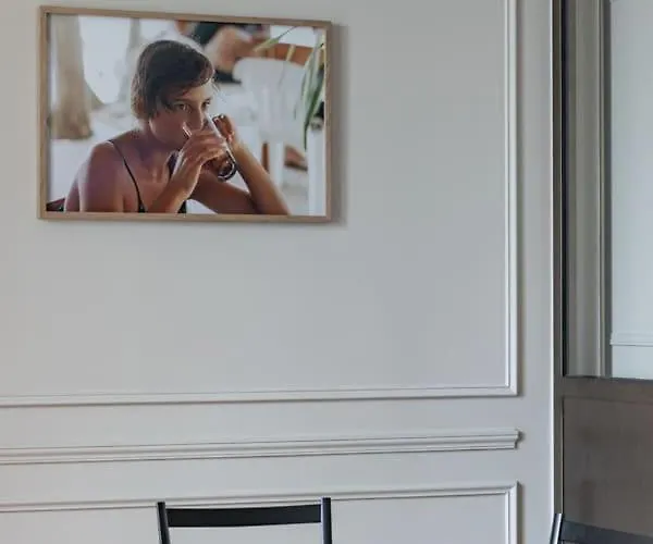 A Mini-suite For 2, In A Setting