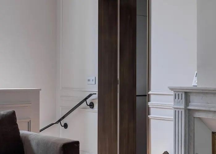 A Mini-suite For 2, In A Setting Apartmán Paříž